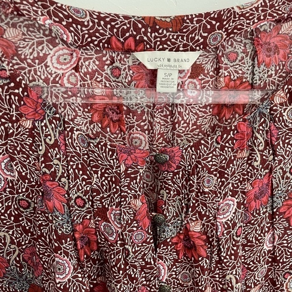 Lucky Brand floral long sleeve blouse with button details and tie wrists small - Picture 9 of 10